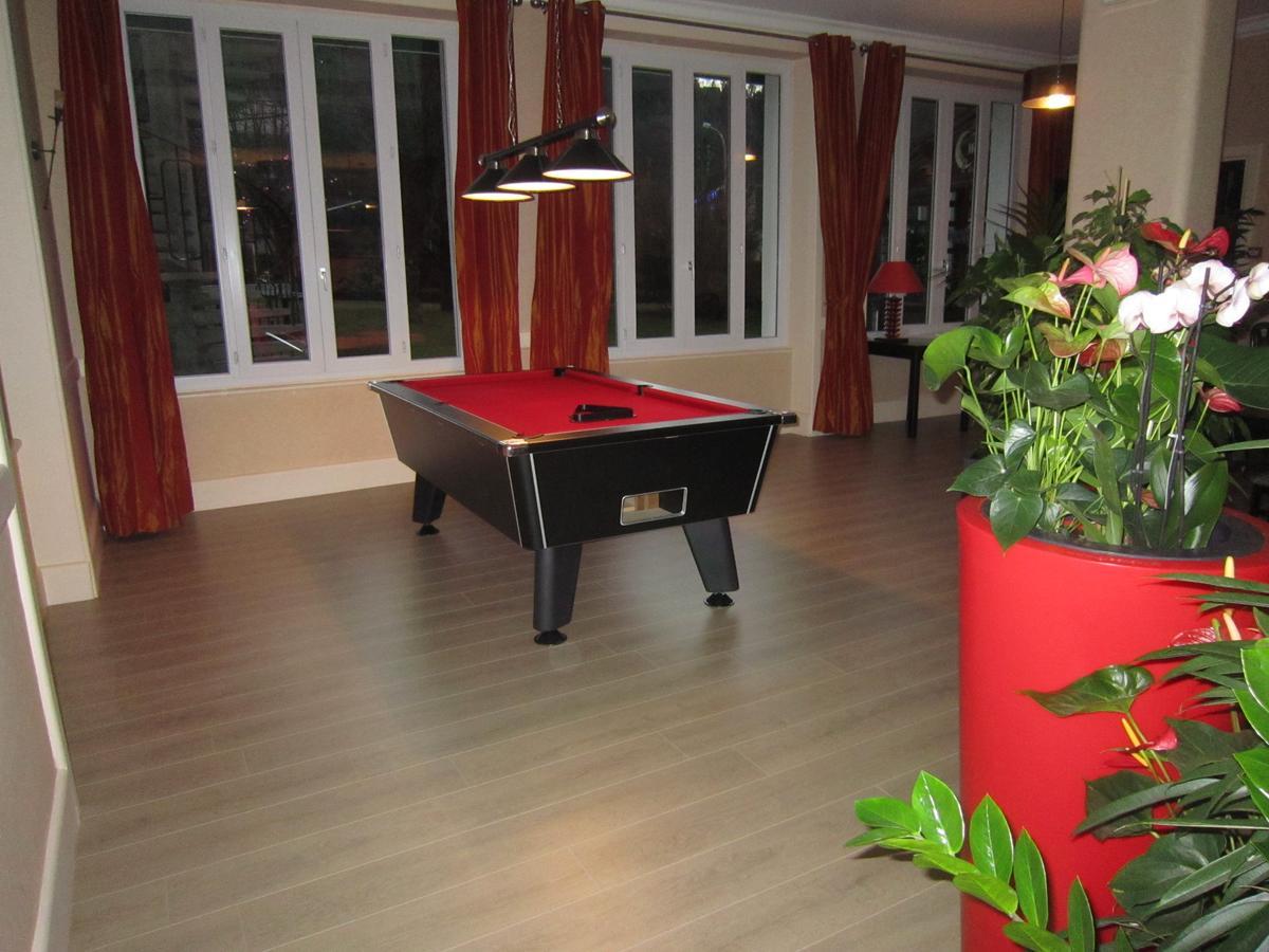 Hotel Le Castelet Le Mont-Dore Esterno foto
