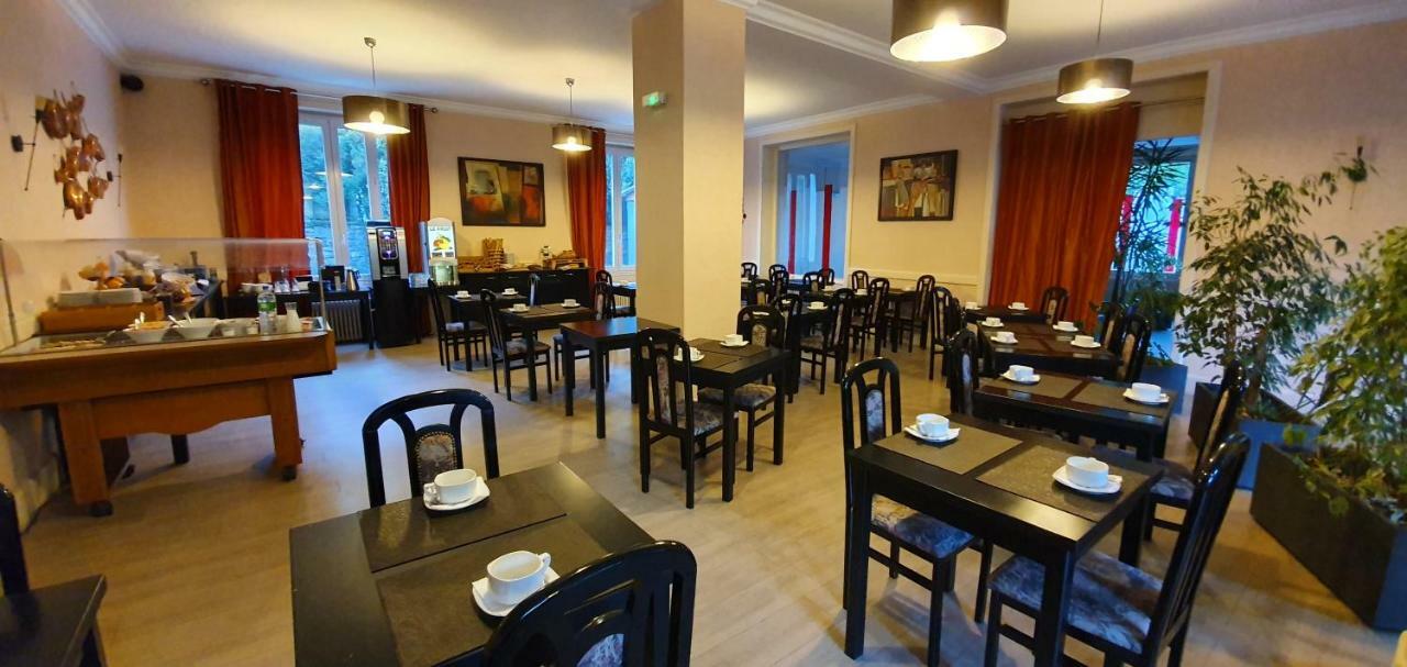 Hotel Le Castelet Le Mont-Dore Esterno foto